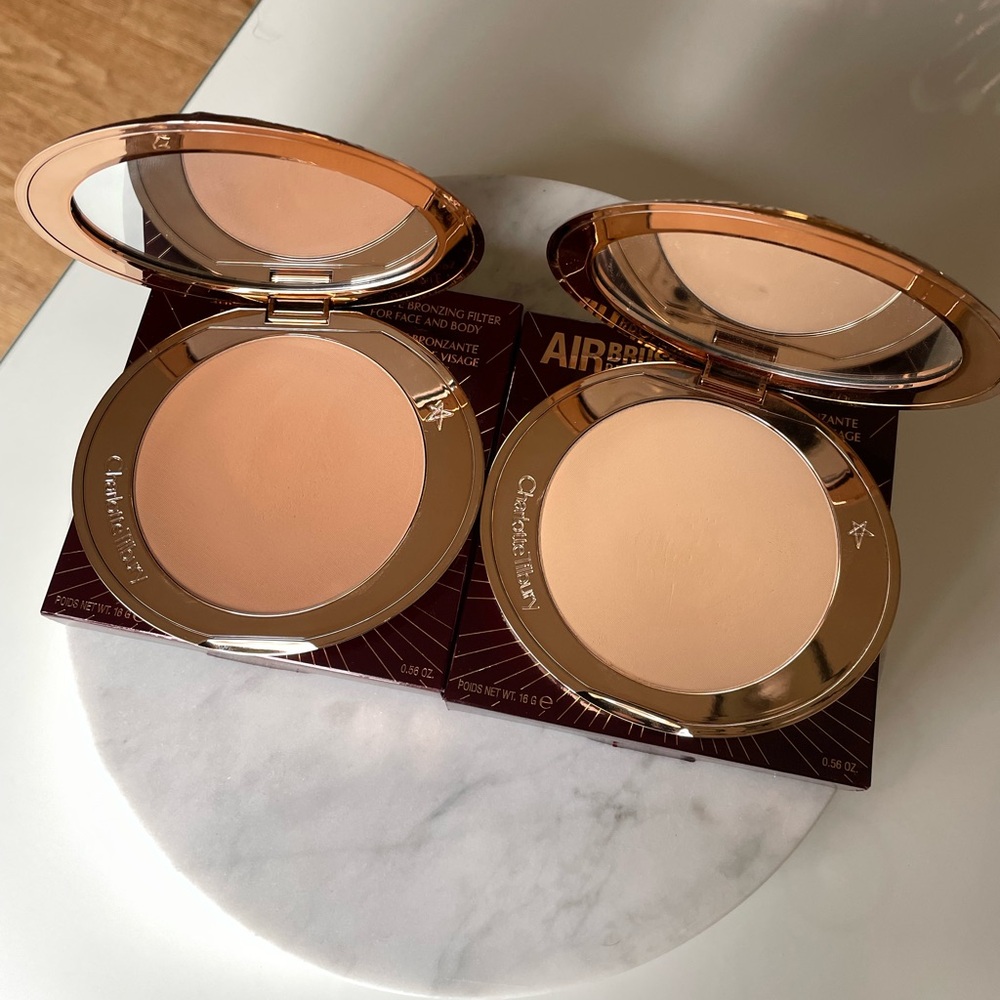 Charlotte Tilbury Air Brush Bronzers Set
Pale & Medium